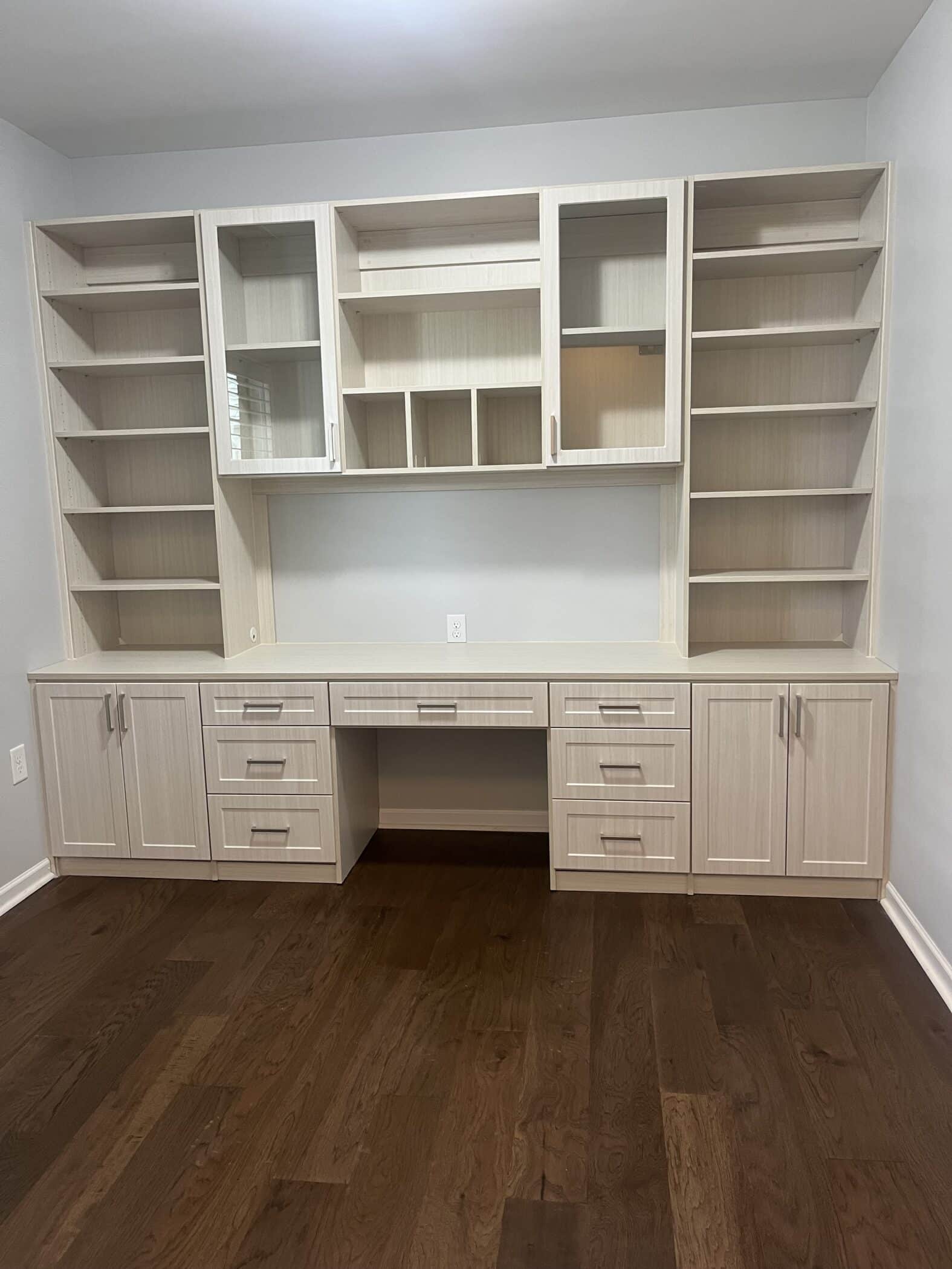 Example of a Quality Closets customer's custom office space